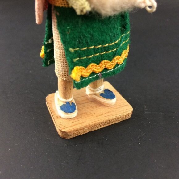 Vtg Ecuador Souvenir Doll Figurine Woman Mother w Baby Traditional Dress 4 1/8" - Picture 13 of 13
